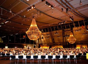 hugo-boss-super size chandelier