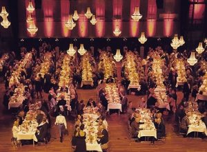 cena de gala en teatro